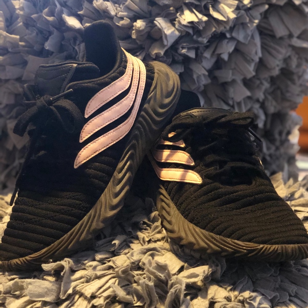 Adidas Sobakov size 5